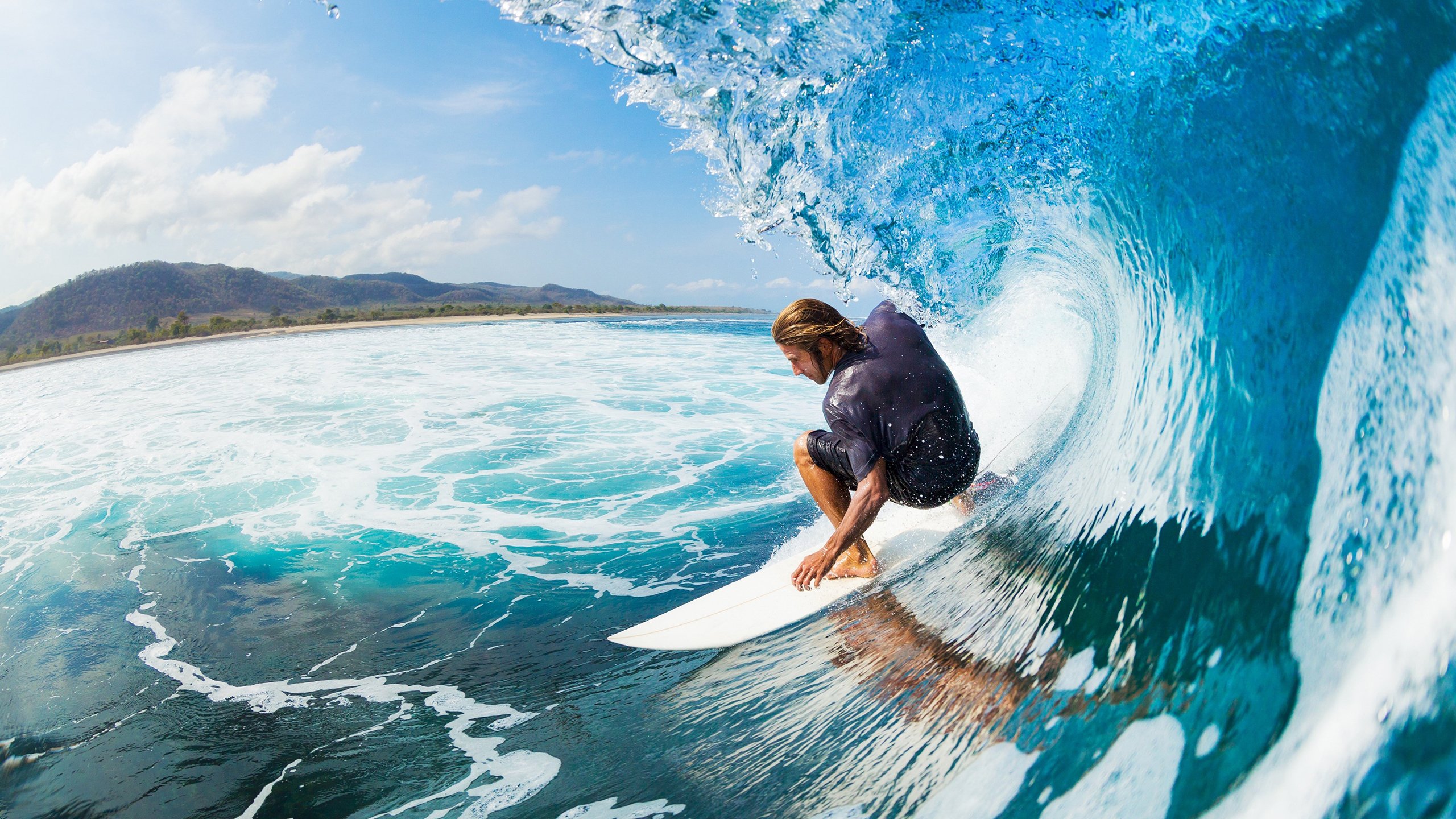 职业球员参与社会公益活动树立良好社会形象